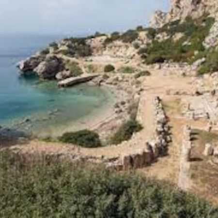 Villa House By The Sea At Skaloma, Loutraki Vouliagmeni-See Exterior foto
